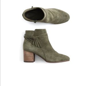 Violet and red Jenna suede bootie in olive color